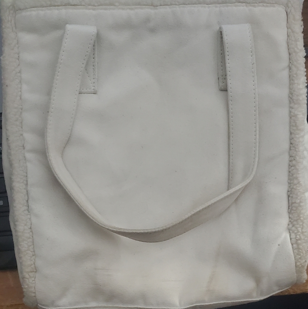 💥💥3/$24💥💥 Bath and Body Works Purse